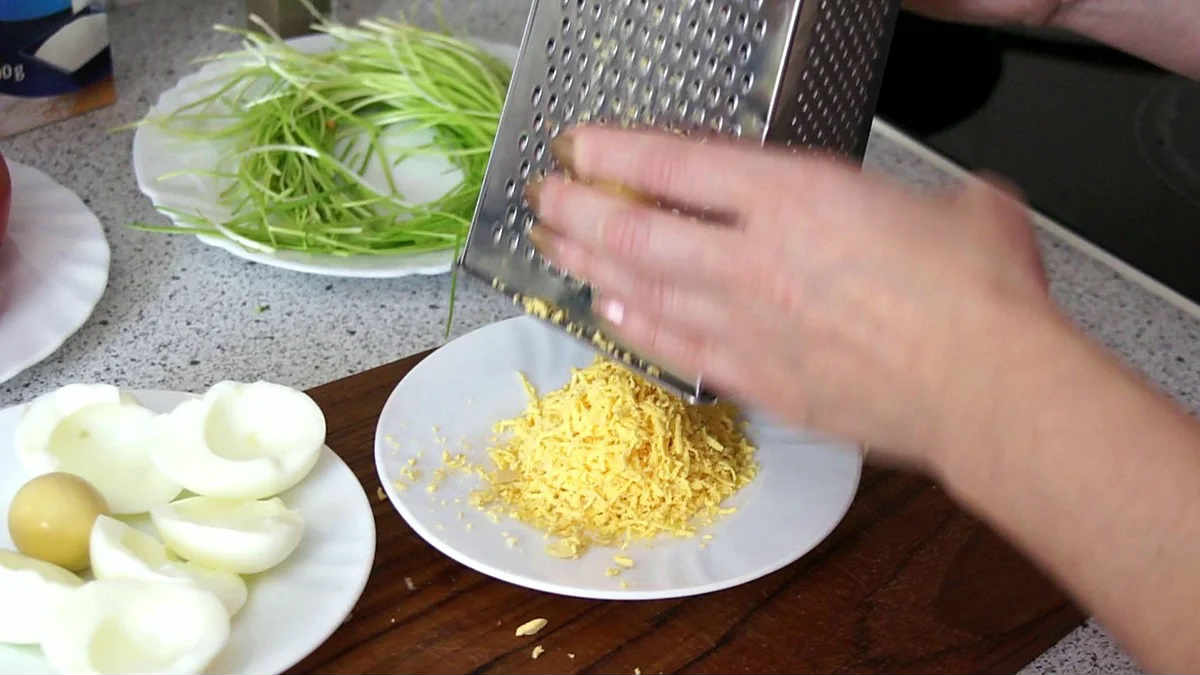 тертый желток