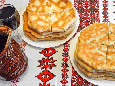 Плацинды молдавские: с творогом, яйцами и зеленью