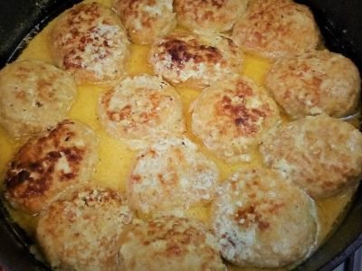 Нежная луковая подлива для котлет