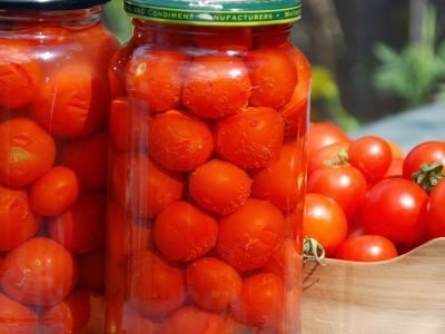 Помидоры черри в банках