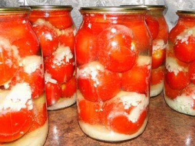 Помидоры с чесноком