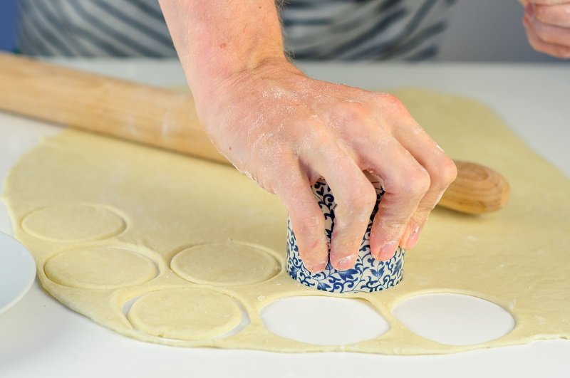 лепка пельменей