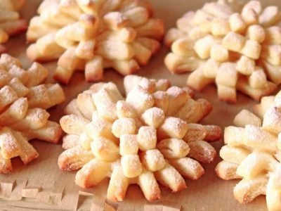 Простое творожное печенье «Хризантемы»