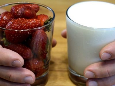 Простой пирог с клубникой по забытому рецепту из 60-х