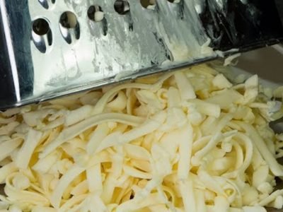 Простые оладьи из плавленых сырков