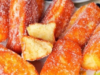 Пышные сырники в сахаре на сковороде