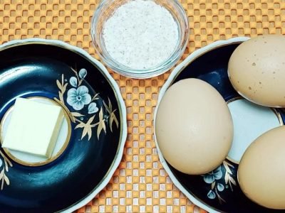 Пышный омлет без молока на сковороде