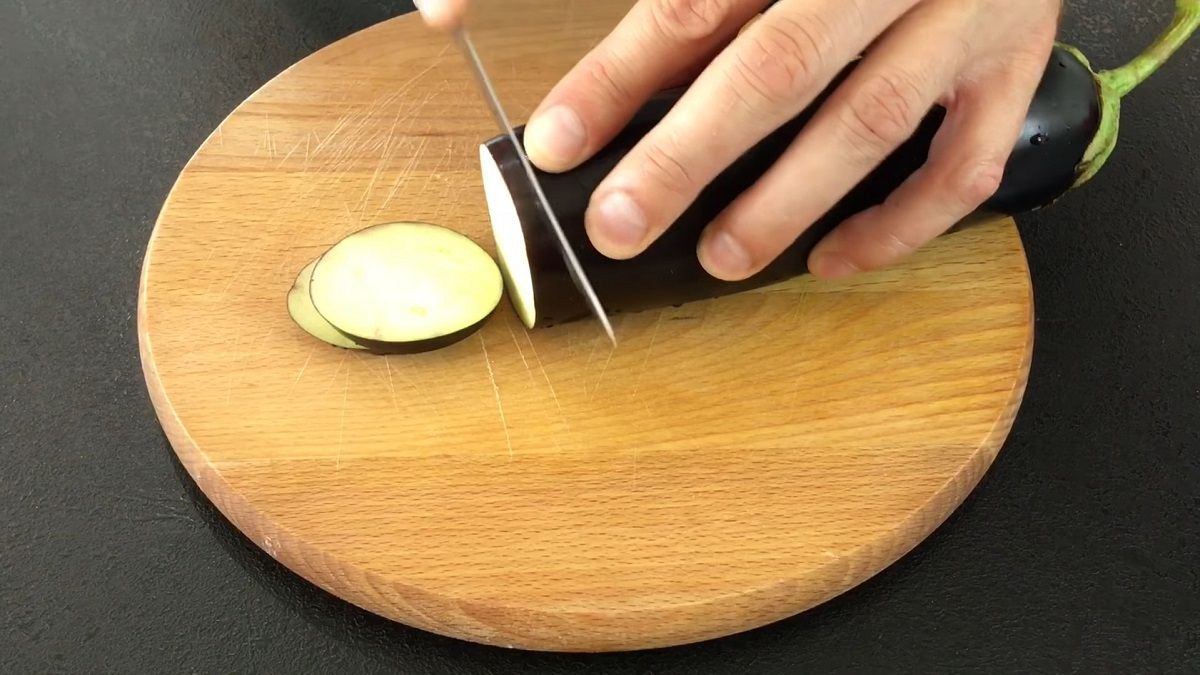 нарезание баклажана