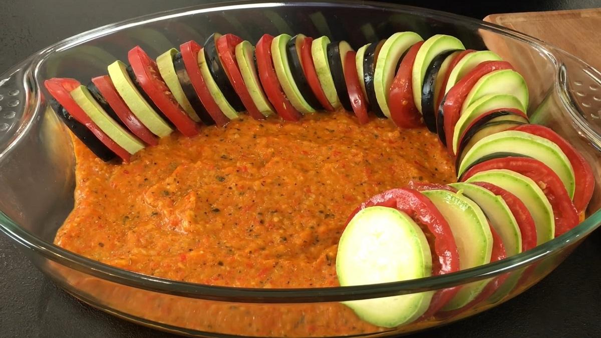 Рататуй из кабачков под соусом в духовке: рецепт с фото - Со Вкусом