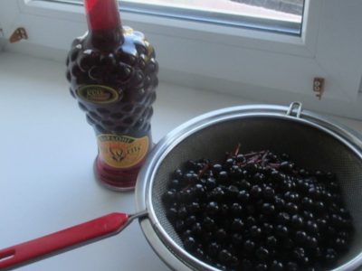 Рецепт настойки из черноплодной рябины