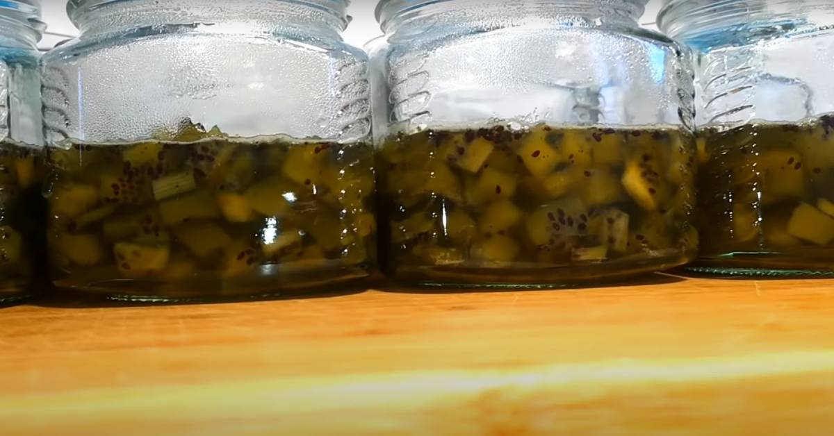 варенье в банке