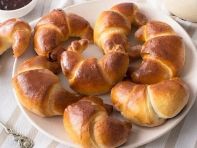 Рогалики из дрожжевого теста