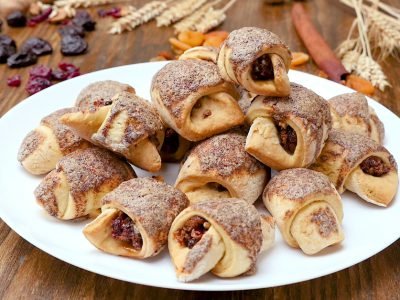 Рогалики с сухофруктами