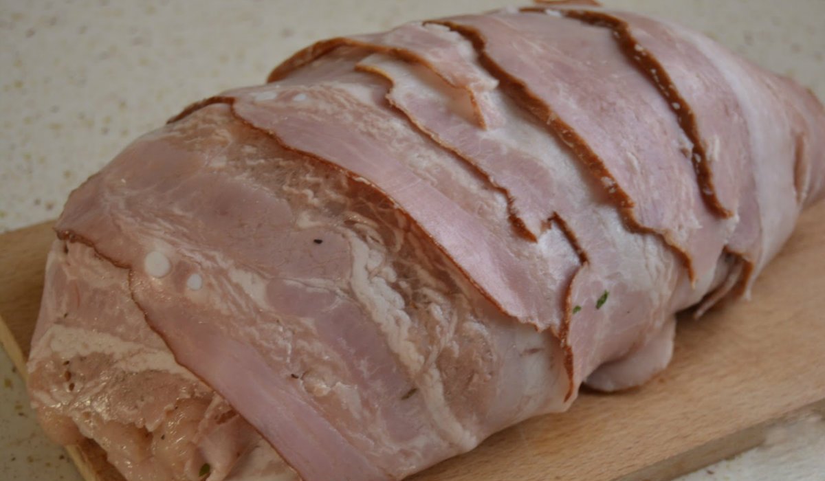 рулет с беконом