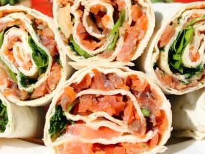 Рулет из лаваша с красной рыбой и сыром