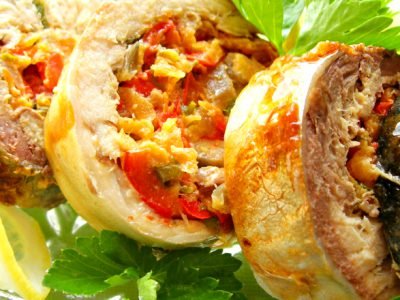 Рулет из скумбрии с овощами