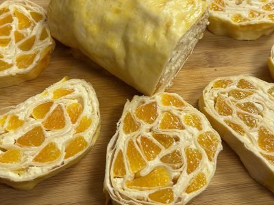 Рулет из творога с мандаринами в духовке