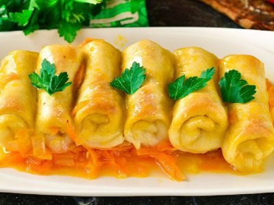 Рулетики из пельменного теста