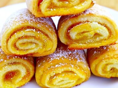Рулетики из песочного теста с вареньем
