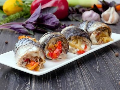 Рулеты из скумбрии