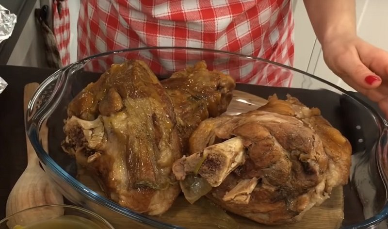 намажьте рульку