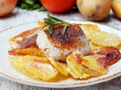 Рыба с картофелем в духовке