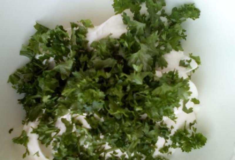 сметана с зеленью
