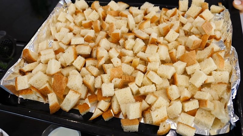 приготовление сухариков для панировки