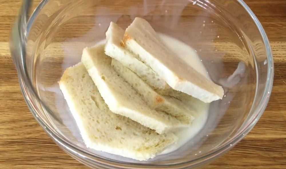 рыбные котлеты в панировке