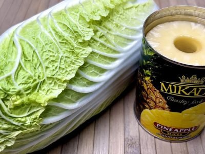 Легкий салат с пекинской капустой и ананасами