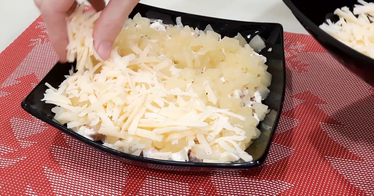 многослойный салат с сыром