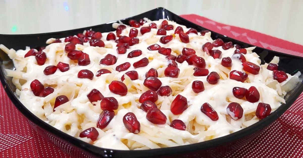 салат с ананасами