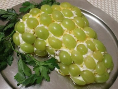 Салат «Гроздь винограда»