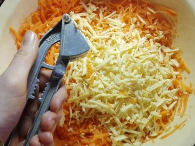Салат из моркови с чесноком «Хрустящая классика»