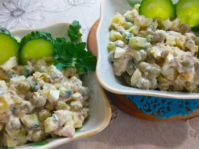 Салат из огурцов и сардин