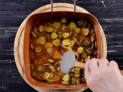 Салат из огурцов на зиму «Красный закат»