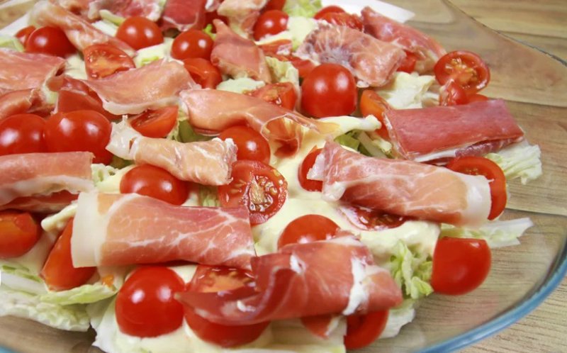 праздничный салат с пекинской капустой
