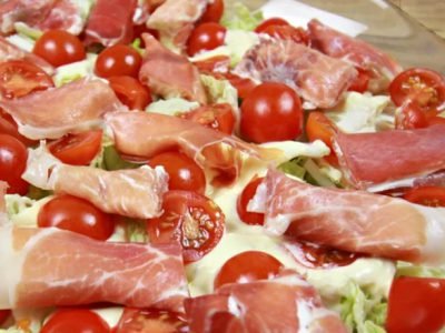 Салат из пекинской капусты с мясом и сыром