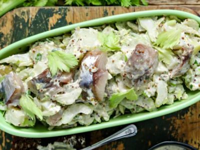 Салат из скумбрии с картофелем