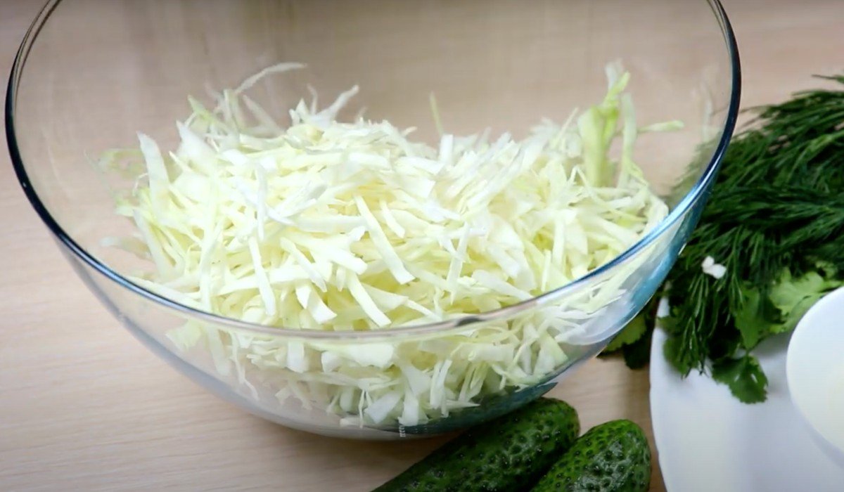 салат из свежей капусты