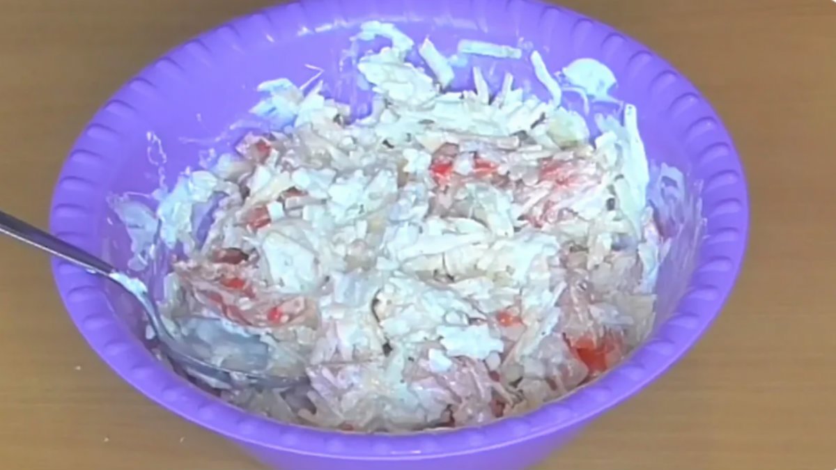 салат с яблоками