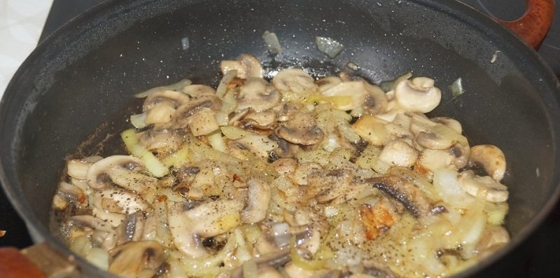 грибы с луком
