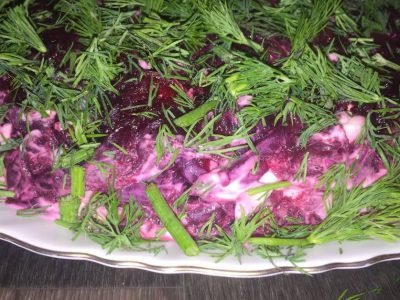 Салат «Мадам» с курицей и свеклой