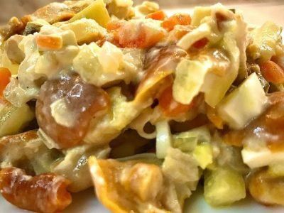 Салат «‎Машеровский» с маринованными грибами