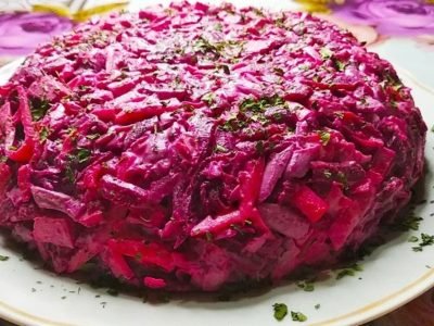 Салат «Розовый фламинго» со свеклой