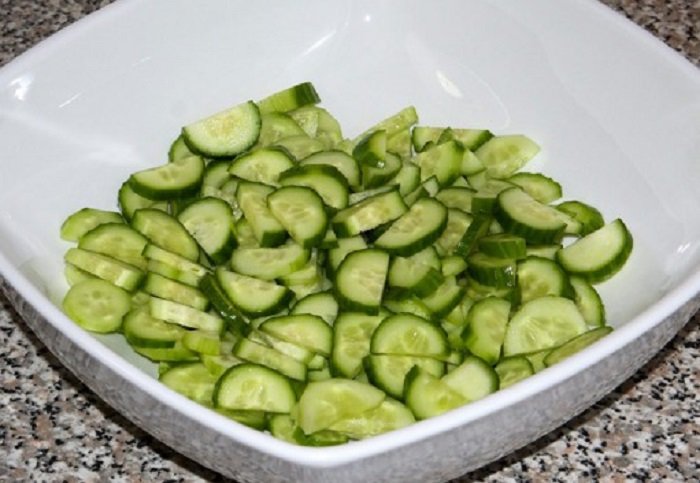 салат из авокадо и яиц