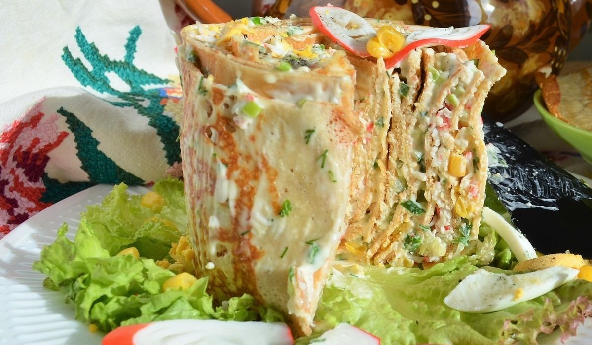 салат с блинами