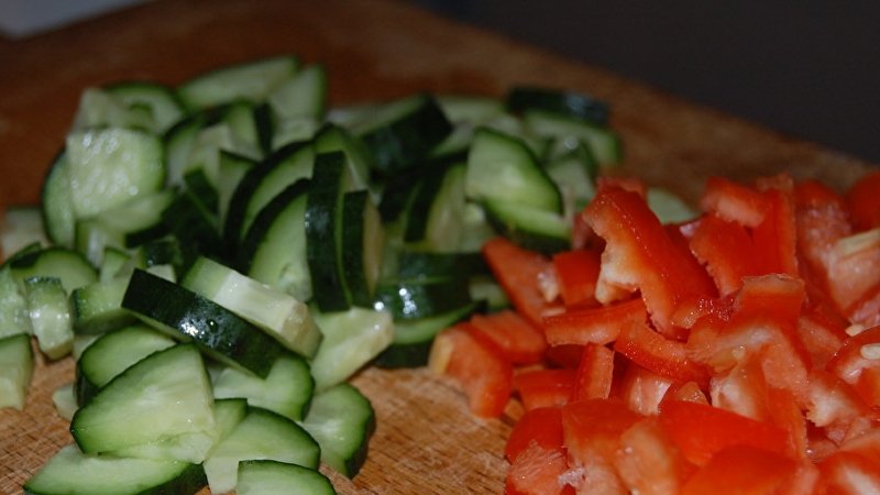 перец болгарский огурцы