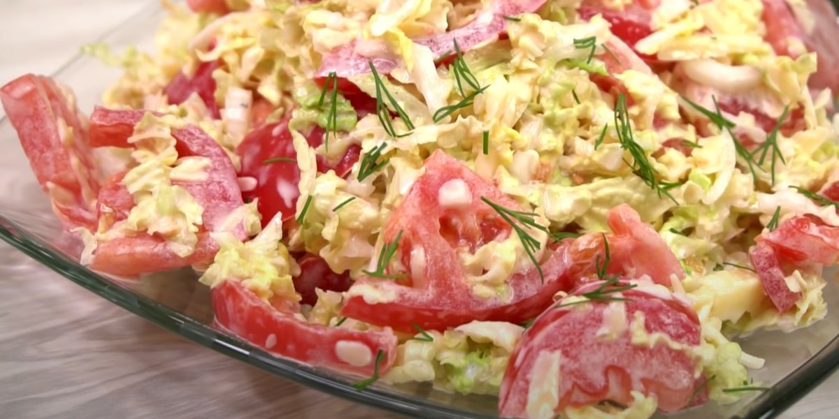салат с капустой и помидорами