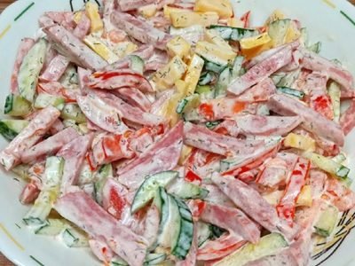 Восточный салат «Бахор» с колбасой